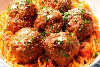 Classic Italian Meatballs Recipe: Tender, Juicy and Flavorful