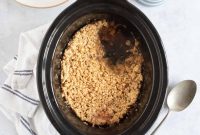 Slow Cooker Apple Crumble with Cinnamon Oat Topping