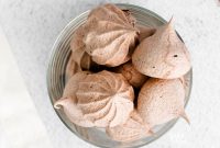 Dark Chocolate Meringue Cookies Recipe