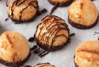 Vegan Coconut Macaroons: Chewy No-Bake Cookies