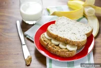 Chunky Peanut Butter and Banana Sandwich Recipe