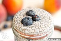 How to Make a Blueberry Peach Chia Parfait