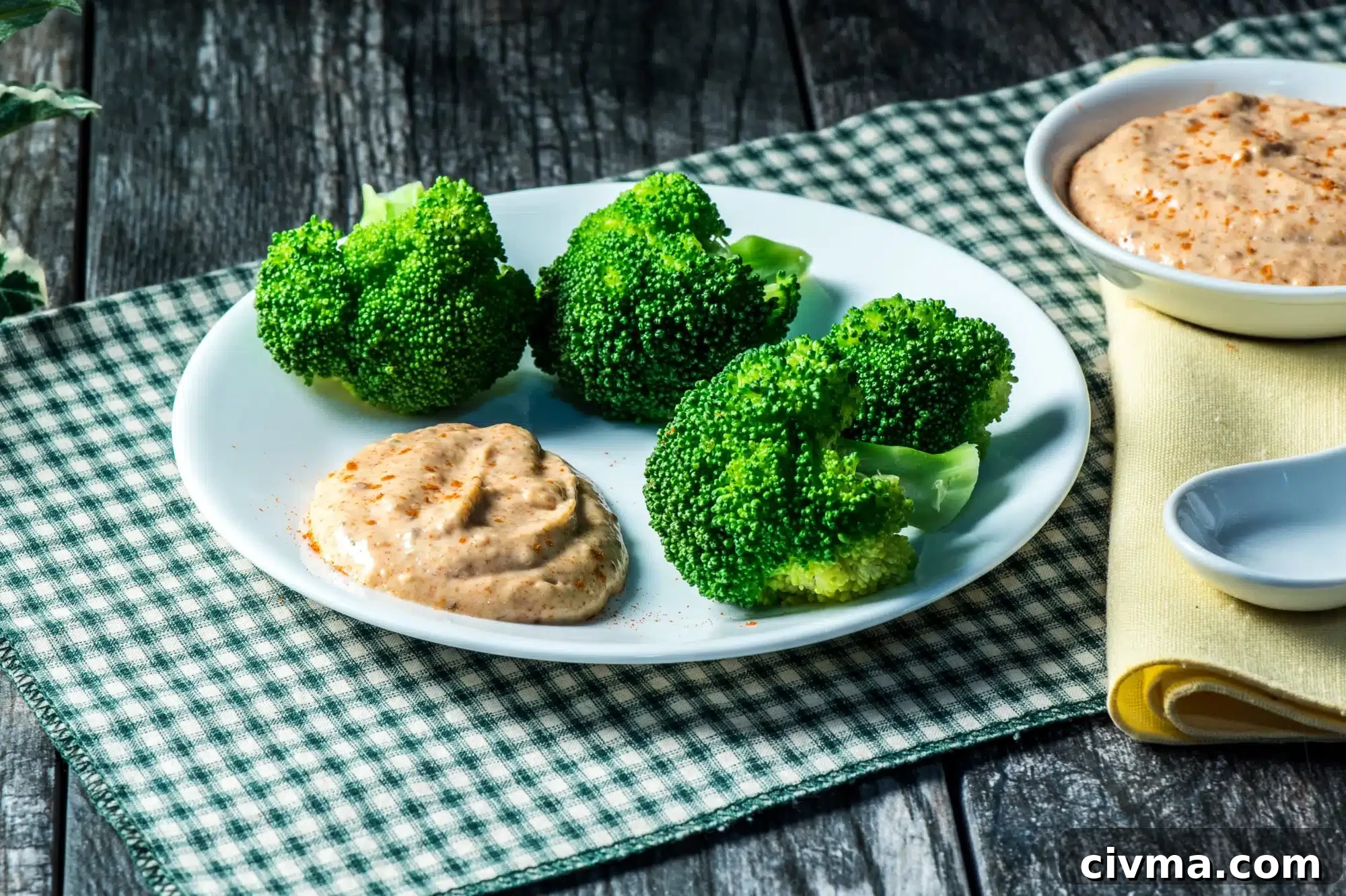 Vegetables served with remoulade sauce