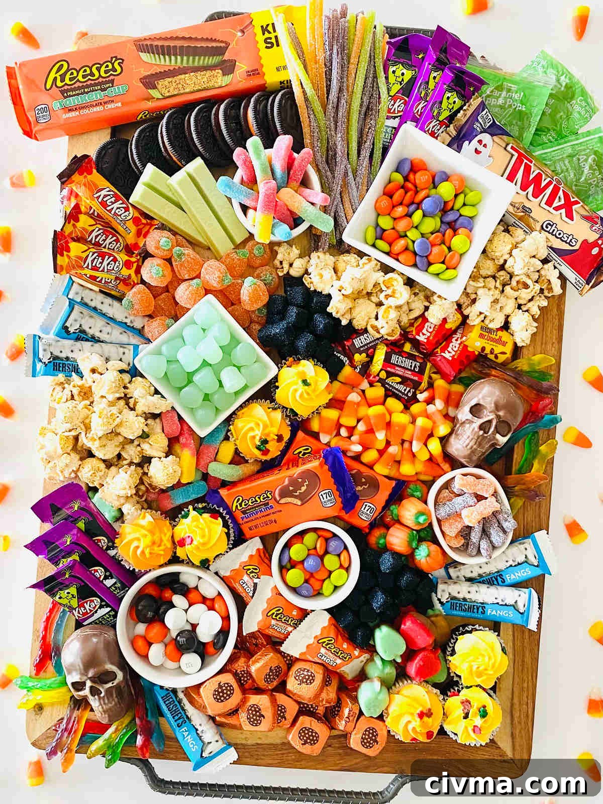 Halloween Charcuterie Board Ideas for a Spooky Party 2 halloween charcuterie board