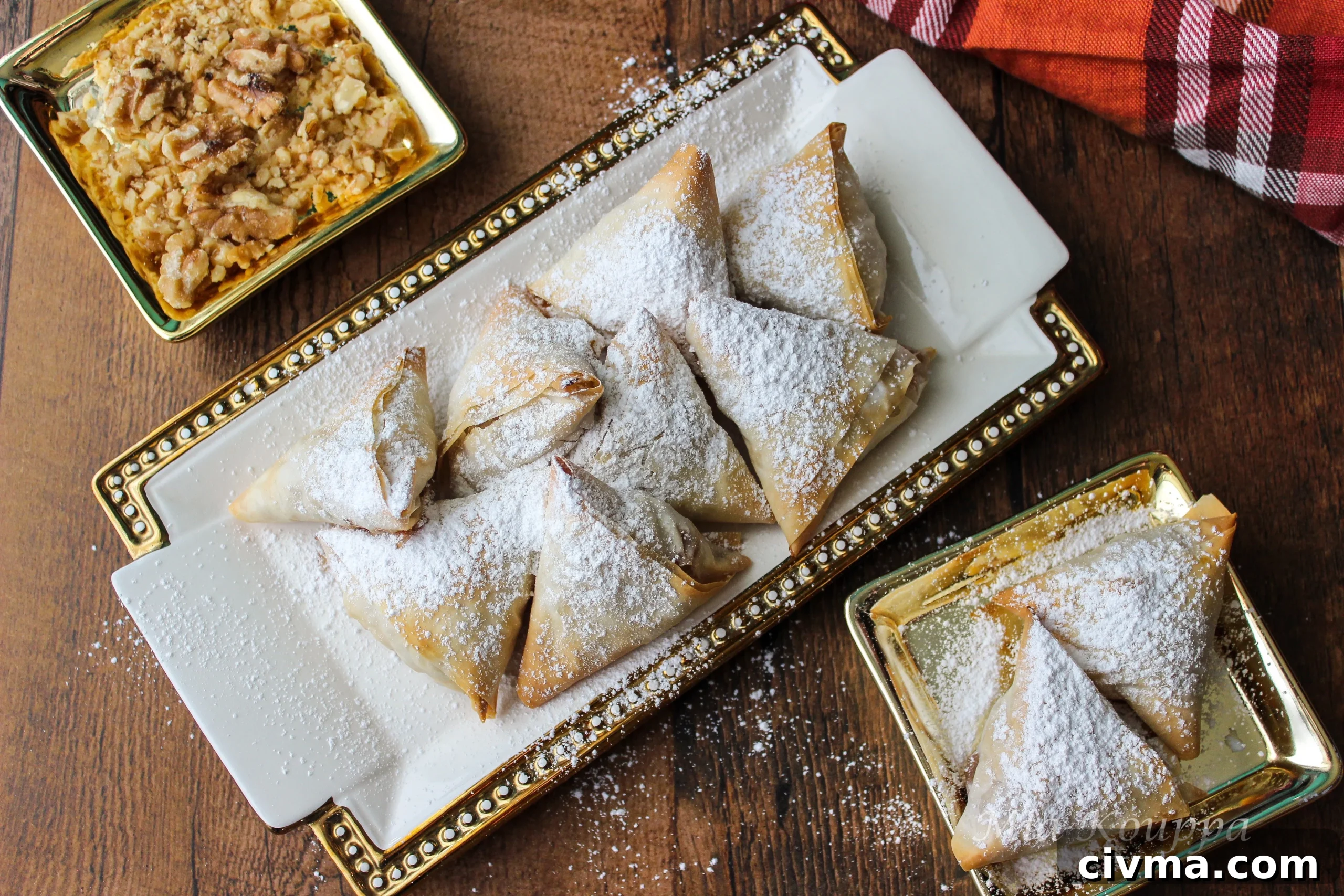 Milopitakia Greek Mini Apple Pies with Phyllo 2 Mini apple pies with phyllo or milopitakia (Μηλοπιτάκια)