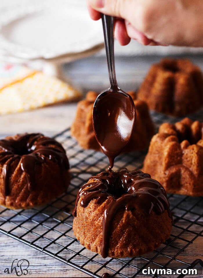 Moist Mini Banana Bundt Cakes 4 Mini Banana Bundt Cakes
