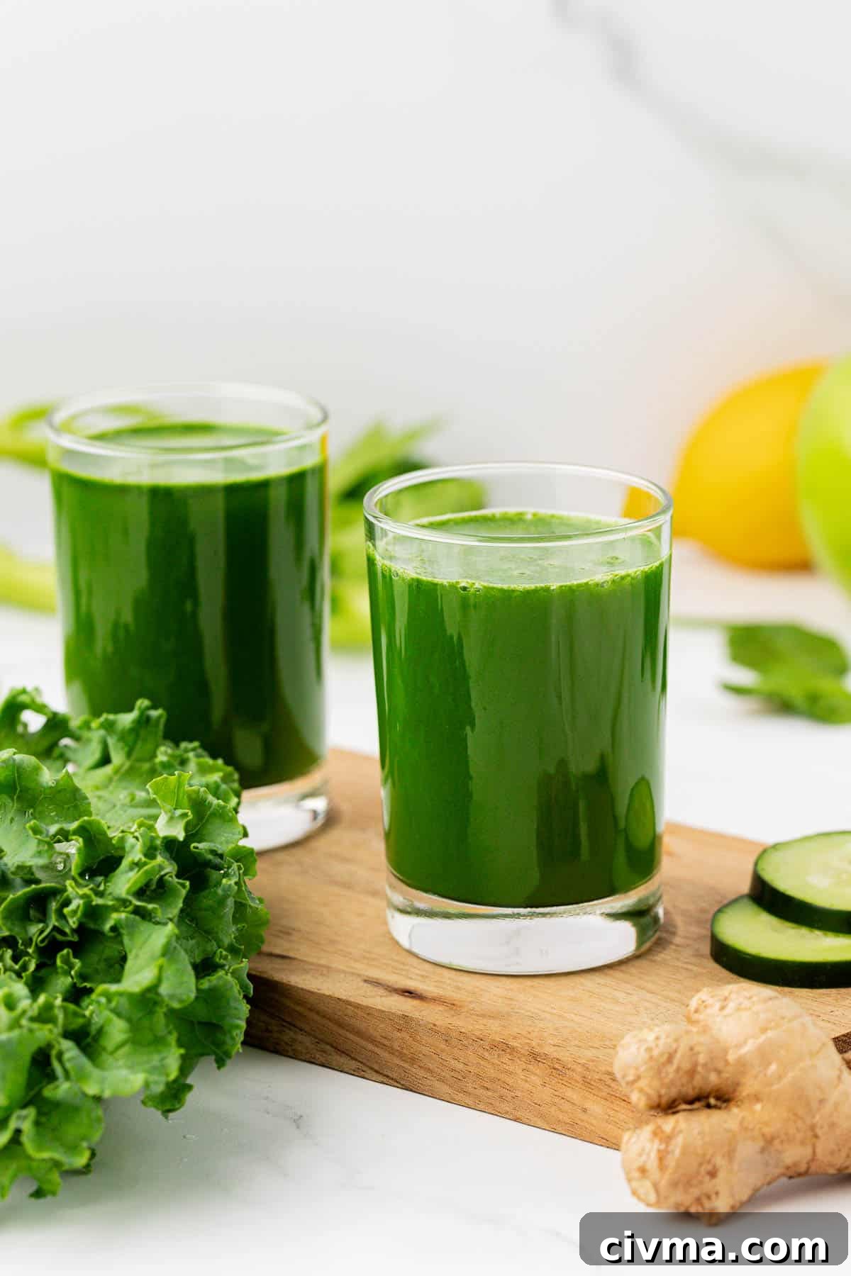 green juice in a glass