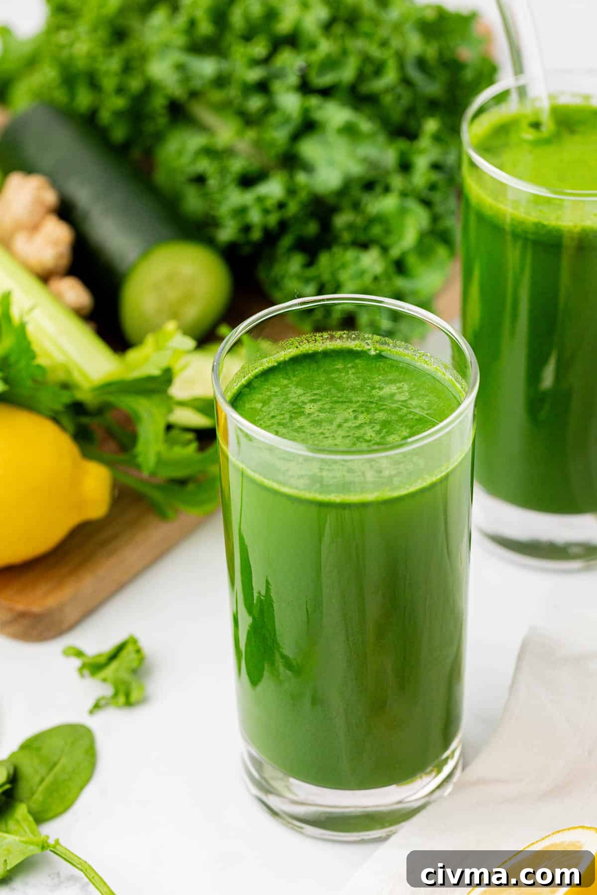 green juice in a glass