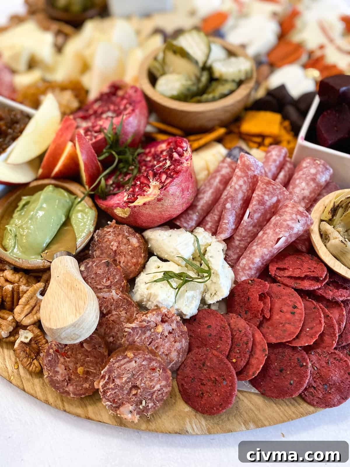 Create a Stunning Thanksgiving Charcuterie Board 7 Thanksgiving charcuterie board items like meat, crackers and cheese