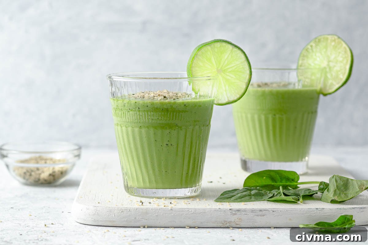 keto green smoothie in a glass