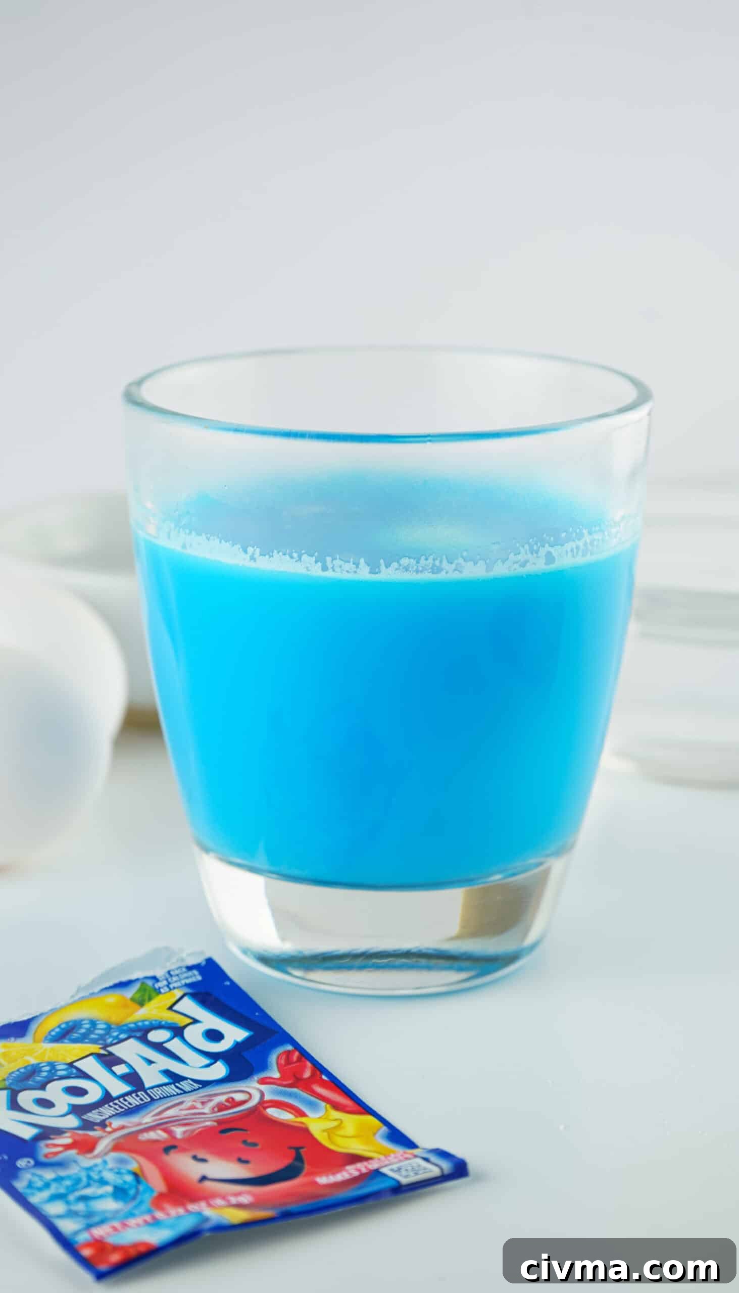 blue kool-aid cup for egg dyeing