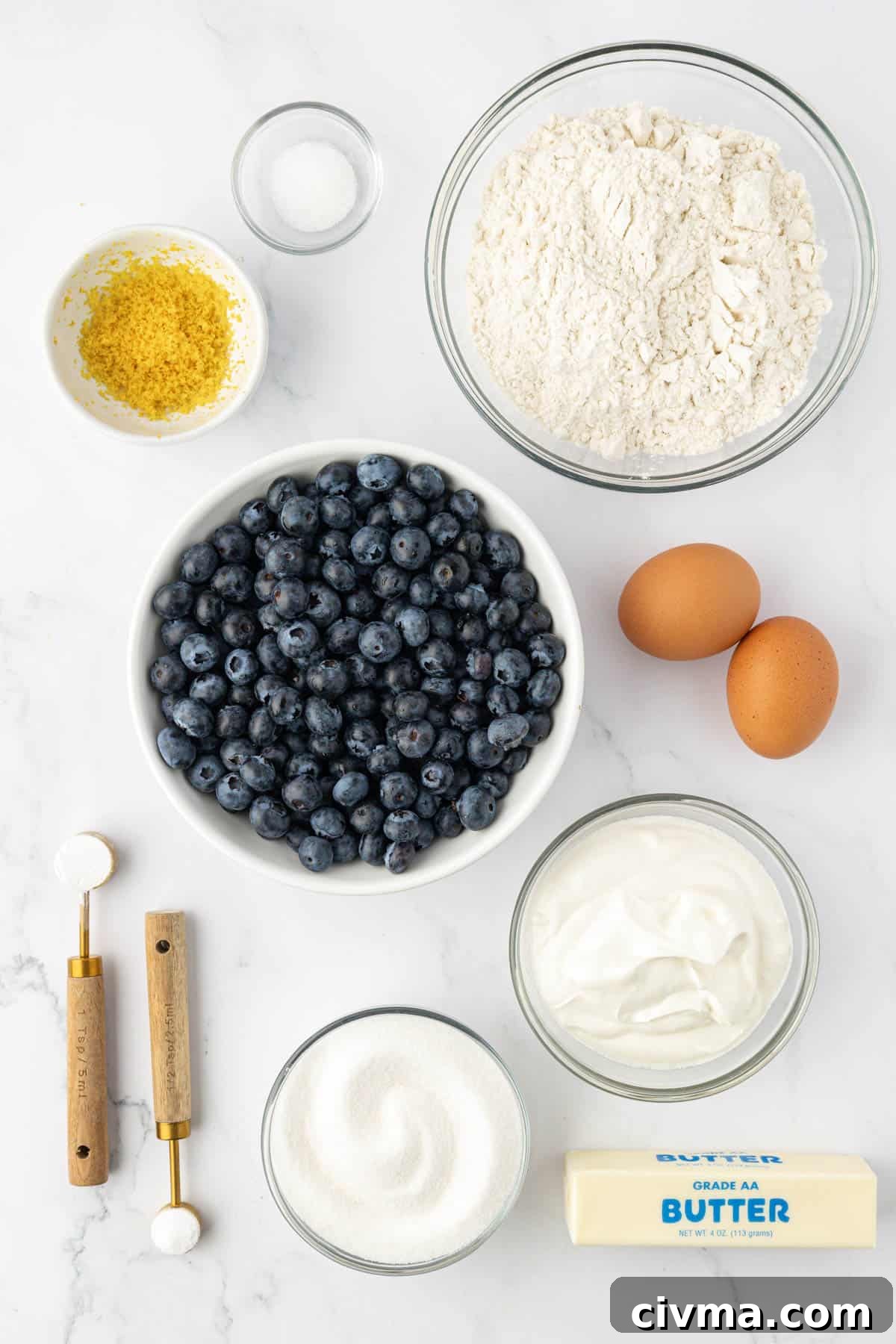 Moist Sour Cream Blueberry Muffins Recipe 4 ingredients needed to make sour cream blueberry muffins